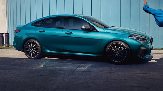 Attractive coupé silhouette BMW 2 Series Gran Coupé Attractive coupé silhouette BMW 2 Series Gran Coupé Snapper Rocks Blue metallic F44 side view