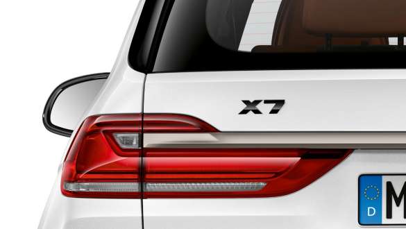 M model designation X7 black high-gloss BMW X7 G07 2019 M model designation X7 black high-gloss BMW X7 G07 2019