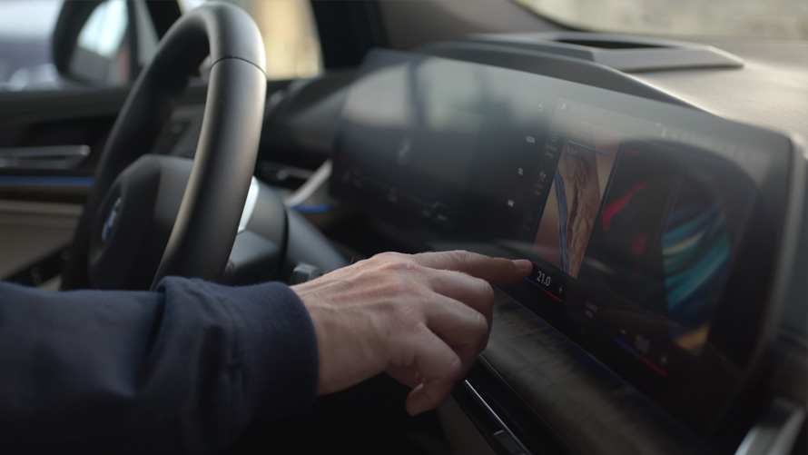 BMW 2 Series Active Tourer U06 2021 BMW Touch Control