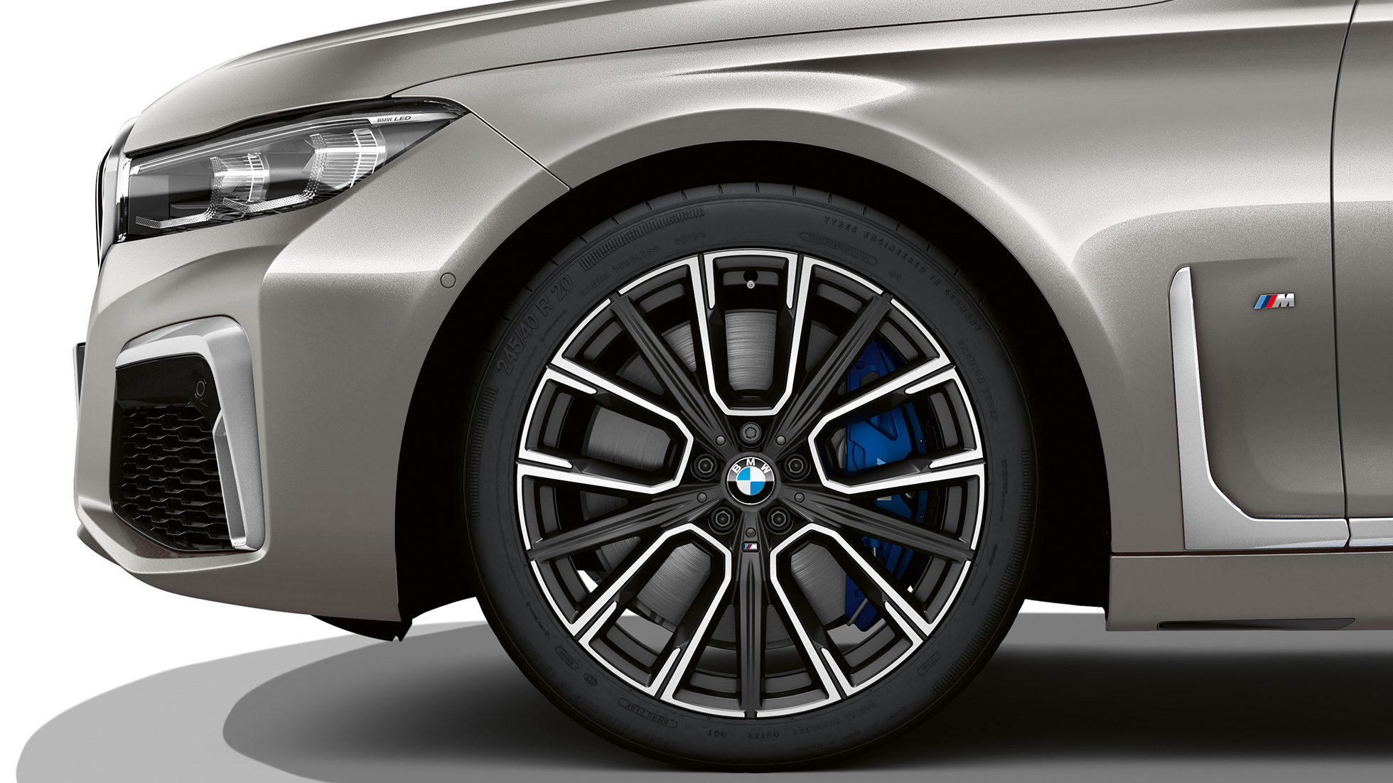 BMW 7 Series Sedan M Sport package, wheels BMW 7 Series Sedan M Sport package: Close-up of the wheels