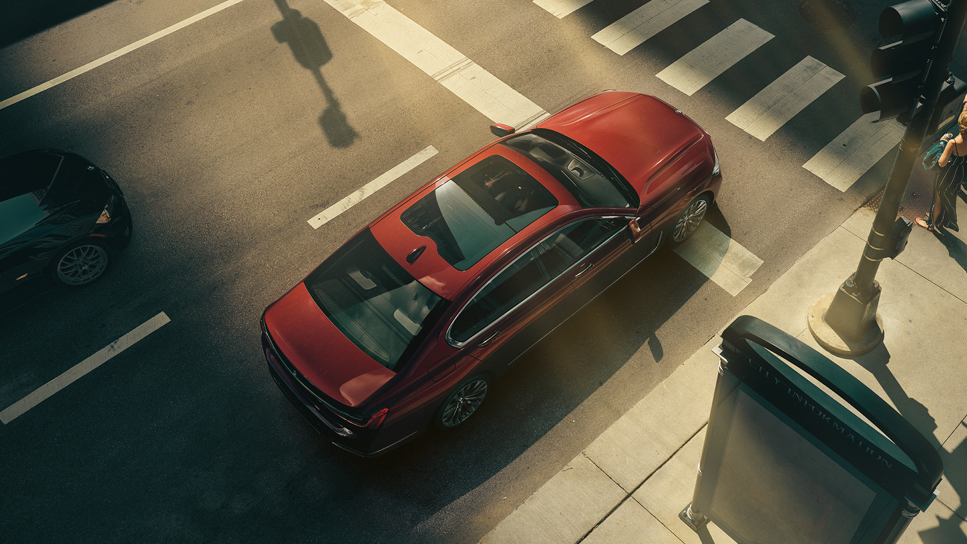 BMW Individual 7 Series Sedan, birds-eye perspective BMW Individual 7 Series Sedan in red in birds-eye perspective
