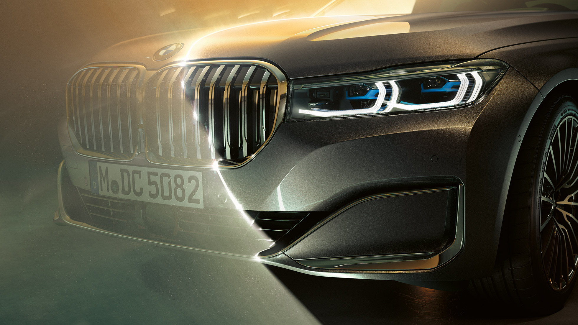 BMW 7 Series Sedan kidney grille and laserlight BMW 7 Series Sedan: close-up of front with big kidney grille and laserlight
