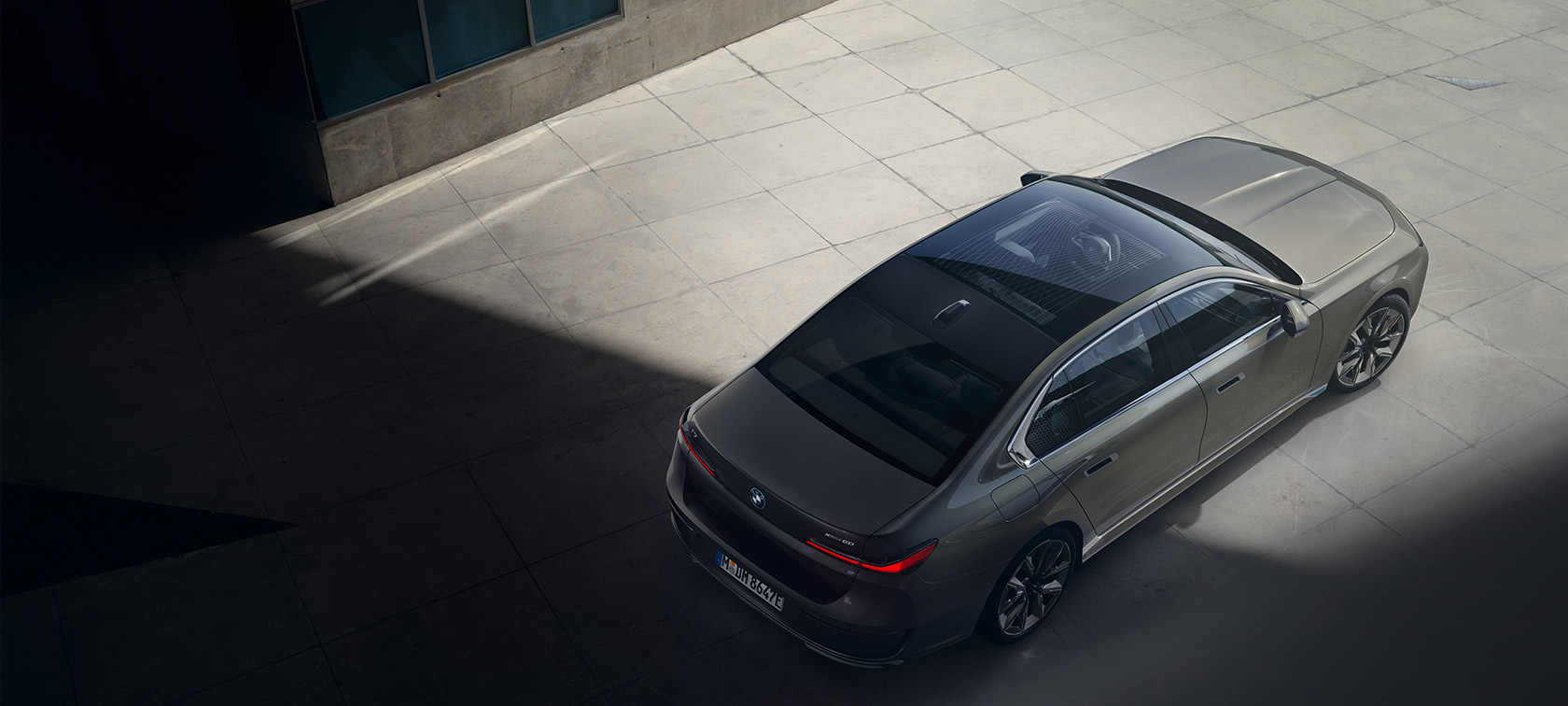 BMW i7 Sedan G70 top view BMW i7 Sedan G70 BMW Individual Oxid grey metallic top view