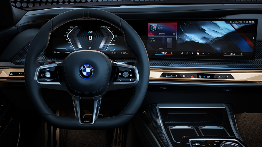 BMW i7 M70 xDrive Sedan G70 M leather steering wheel