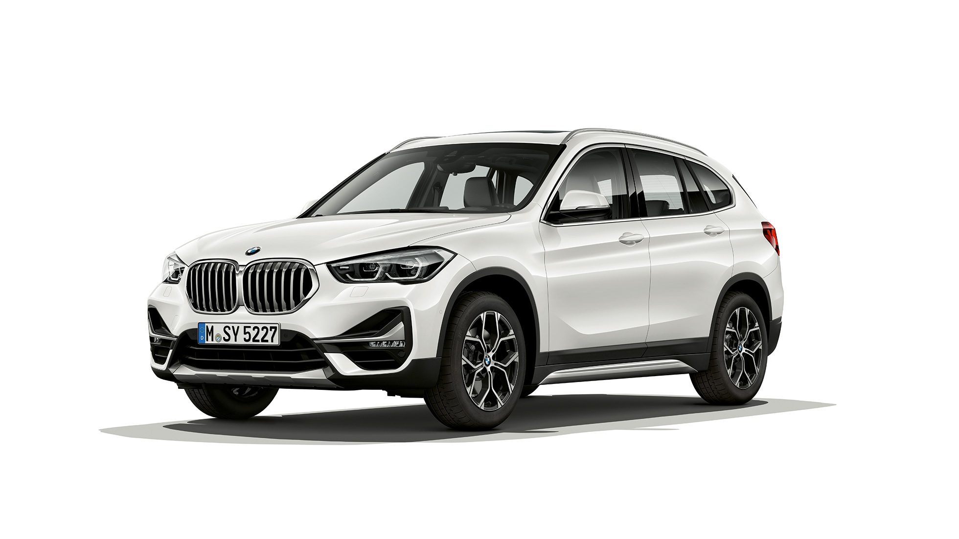 BMW X1, Model xLine, three-quarter front view BMW X1, Model xLine, three-quarter front view studio shot