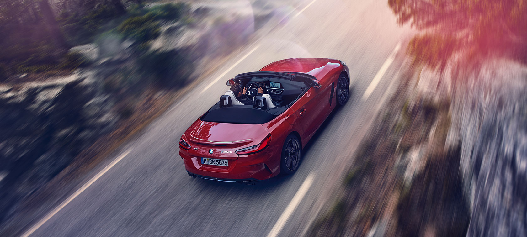 Bird’s eye view of the BMW Z4 Roadster Bird’s eye view of the BMW Z4 Roadster on the move