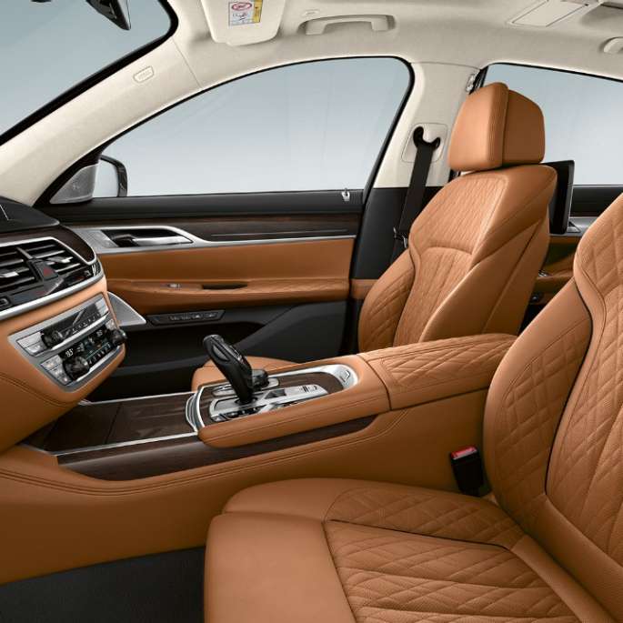 BMW 7 Series Sedan with Exterior Design Pure Excellence, Nappa leather upholstery