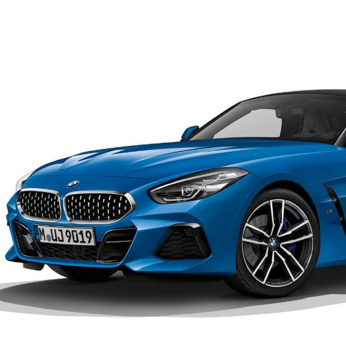 BMW Z4 Roadster Model M Sport, three quarter front shot